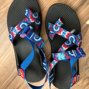 Chaco Z2 Toe loop Red White Blue Tie Dye Sandals EUC Ladies 9 Made in USA